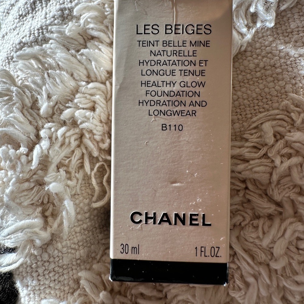 Chanel LES BEIGES foundation B110